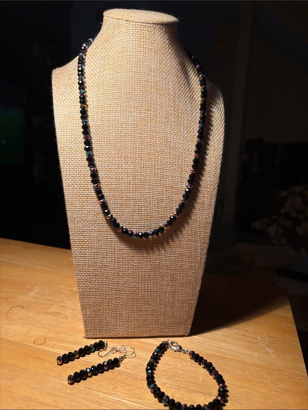 0168) Black with iridescent Crystal glass Necklace, Bracelet & Earring Set